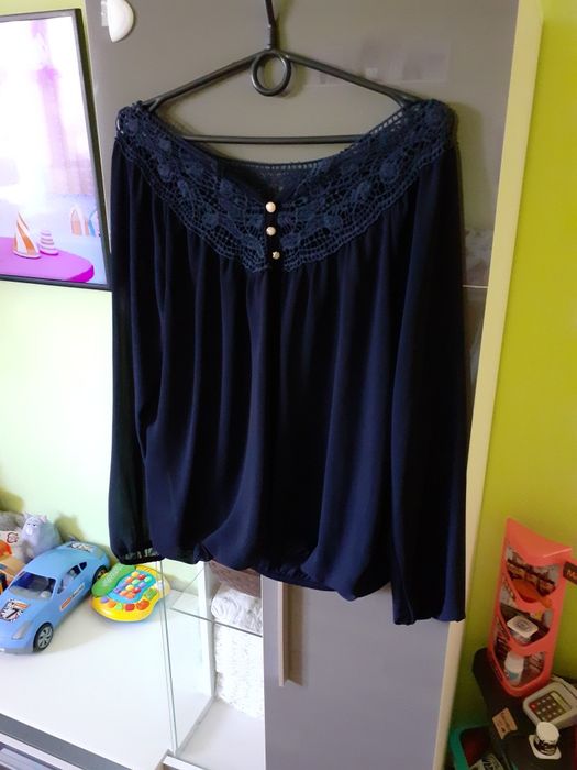 Piękna, elegancka bluzka
