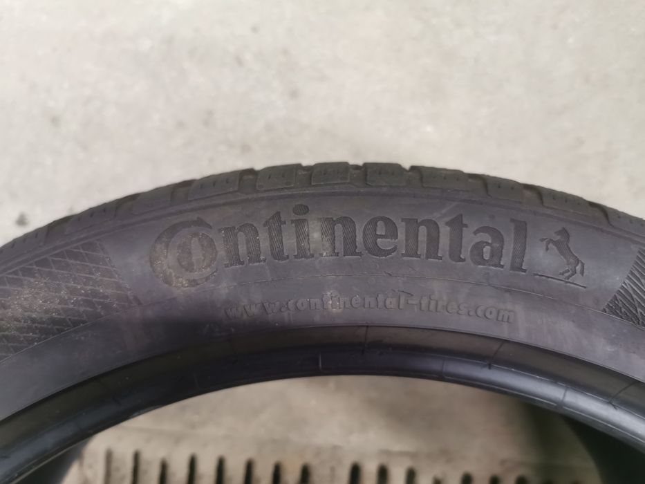 Para opon 285/40R22 110V Continental WinterContact TS850P