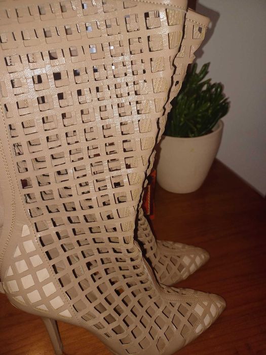 Botas em pele da Zara Woman Studio