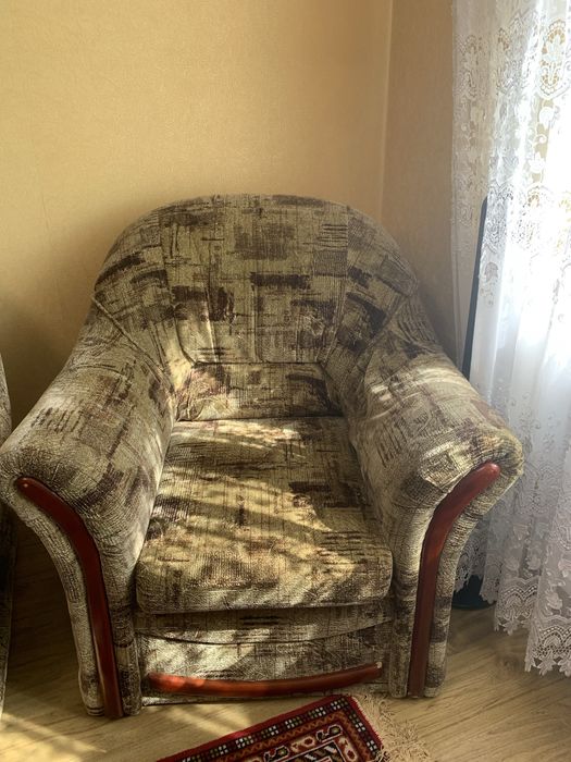 Продам  2 крісла