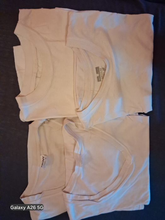Okazja sprzedam komplet t- shirt 4 szt.
