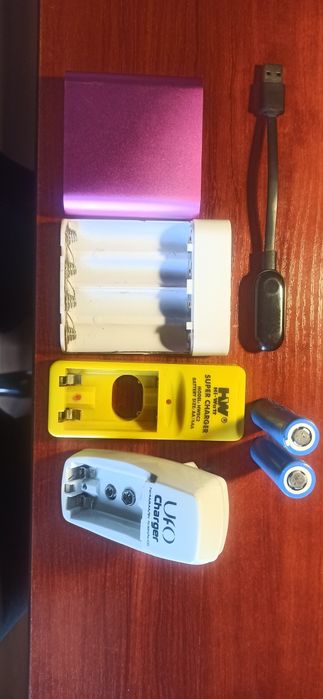 Лот домашньої електроніки й