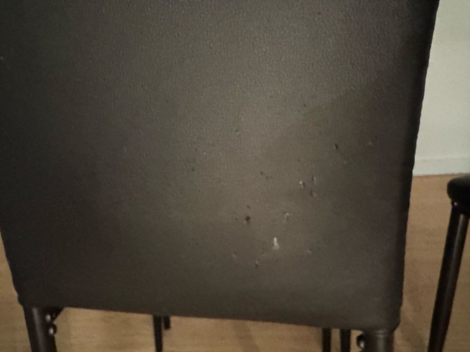 Mesa de vidro com 6 cadeiras