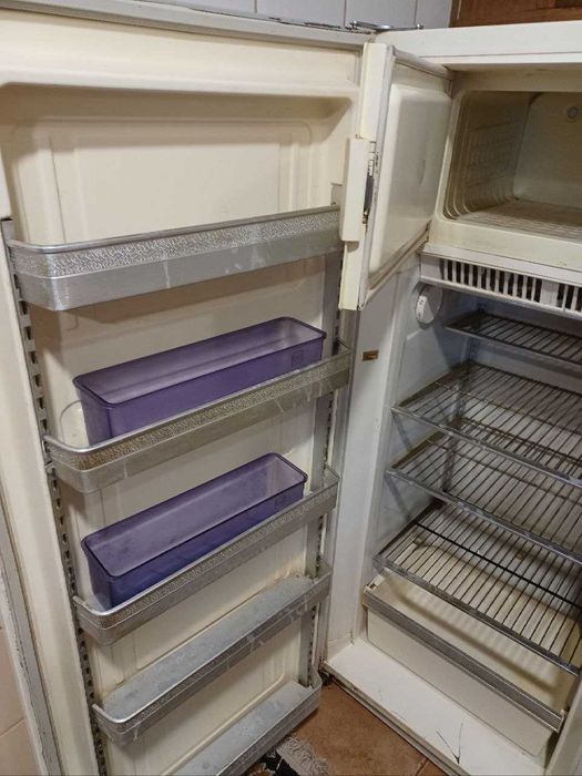 Холодильник марки ЗИЛ