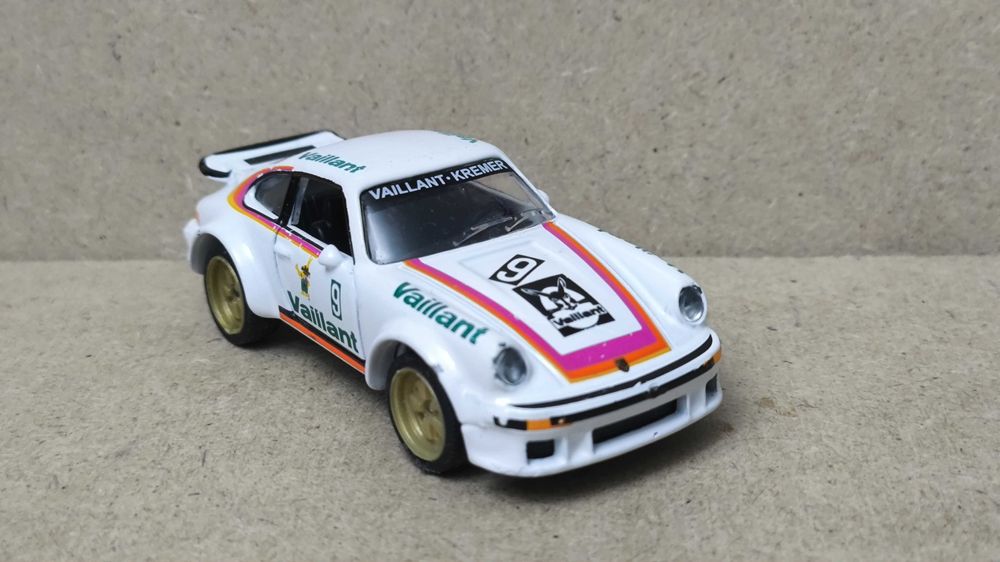 Машинка, модель Porsche 934 Majorette 1.57 REF269C