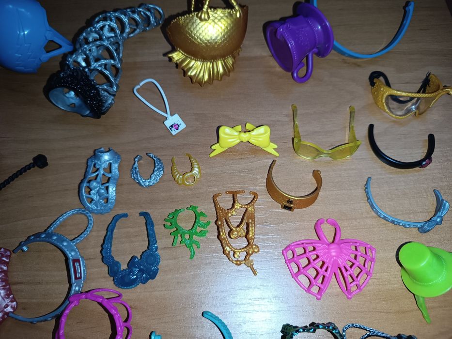 Монстер хай Monster high взуття аксесуари сумки