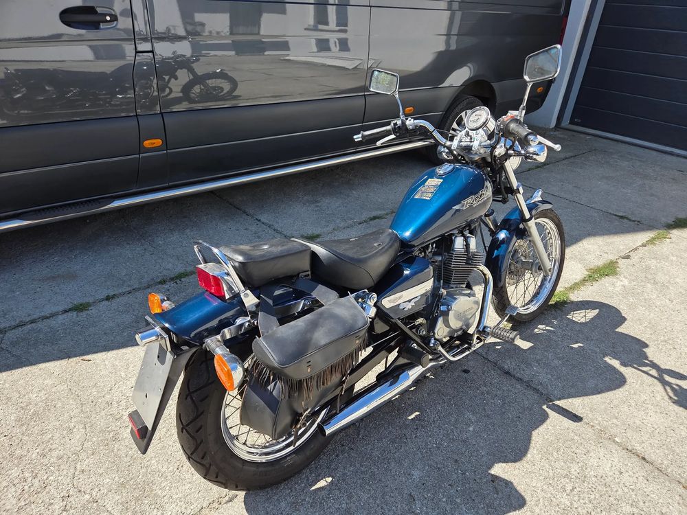 alt