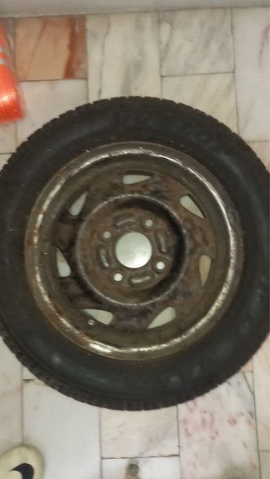 Vendo 5 Rodas ao preço das 4 em excelente estado!! Preço negociavél!