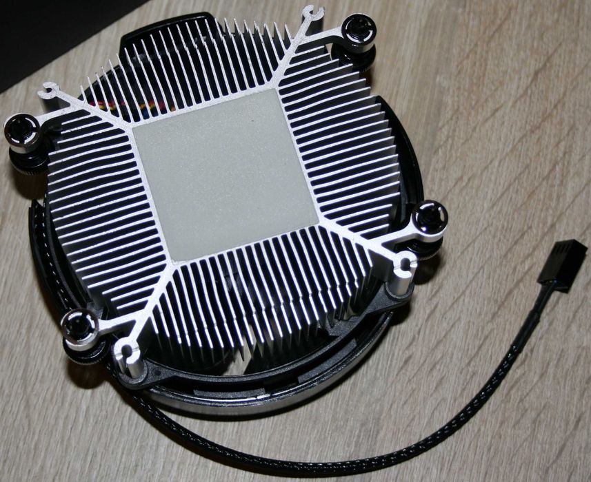 Nowe chłodzenie CPU AMD Wraith Stealth, z fabryczną pastą