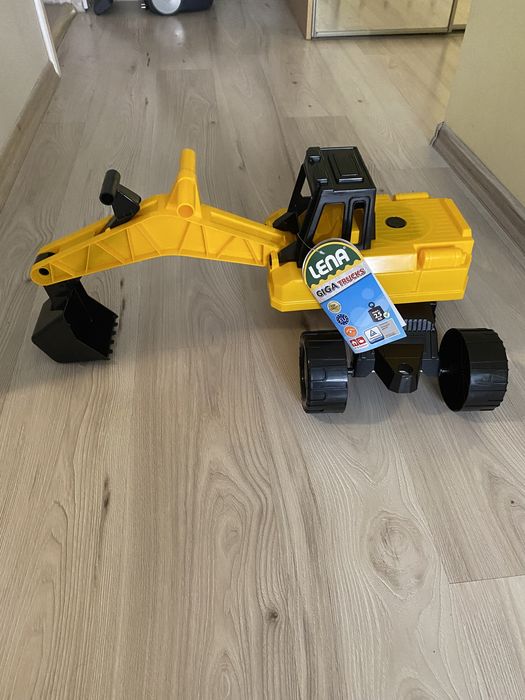 LENA giga trucks koparka