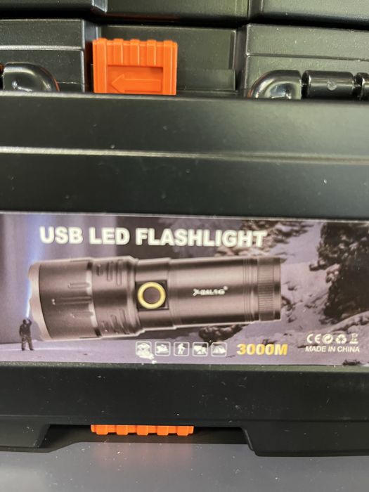 Lanterna de mão 2000 metros