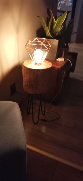 Lampa nocna loft