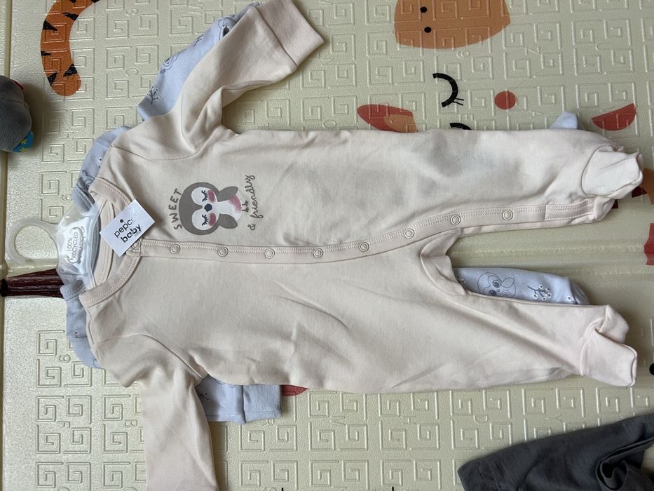 Чоловічки і боді для новонароджених ціна за все. Нове