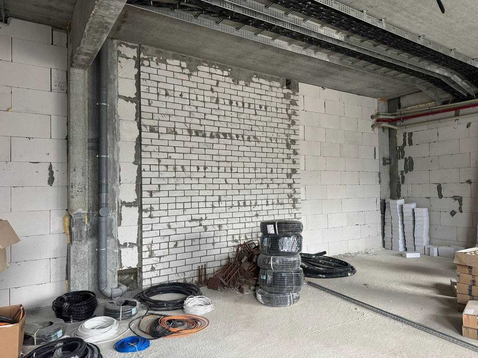 Продам коммерческое помещение в ЖК Вертикаль/Новобудова