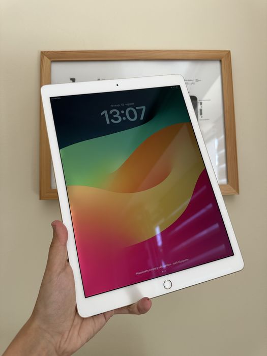 Продам iPad Pro (12,9 дюйма) 2 Gen 512 Gb + LTE Gold