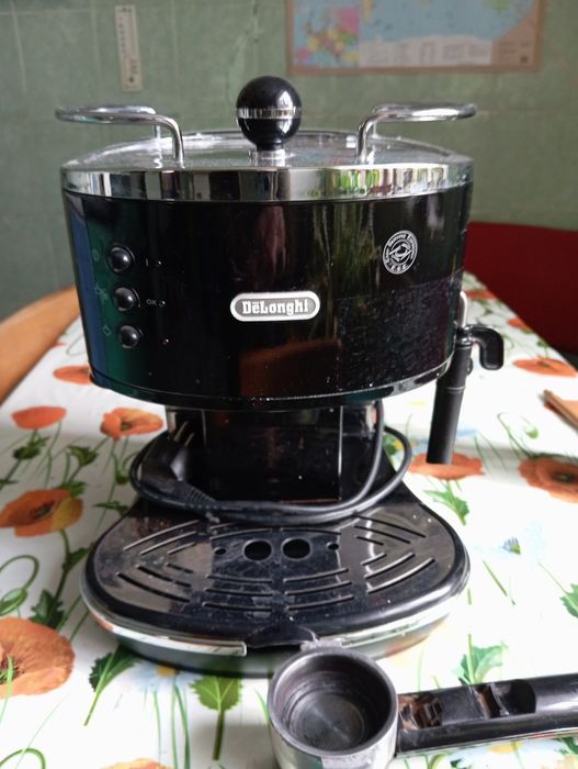 Кавоварка Делонжі
