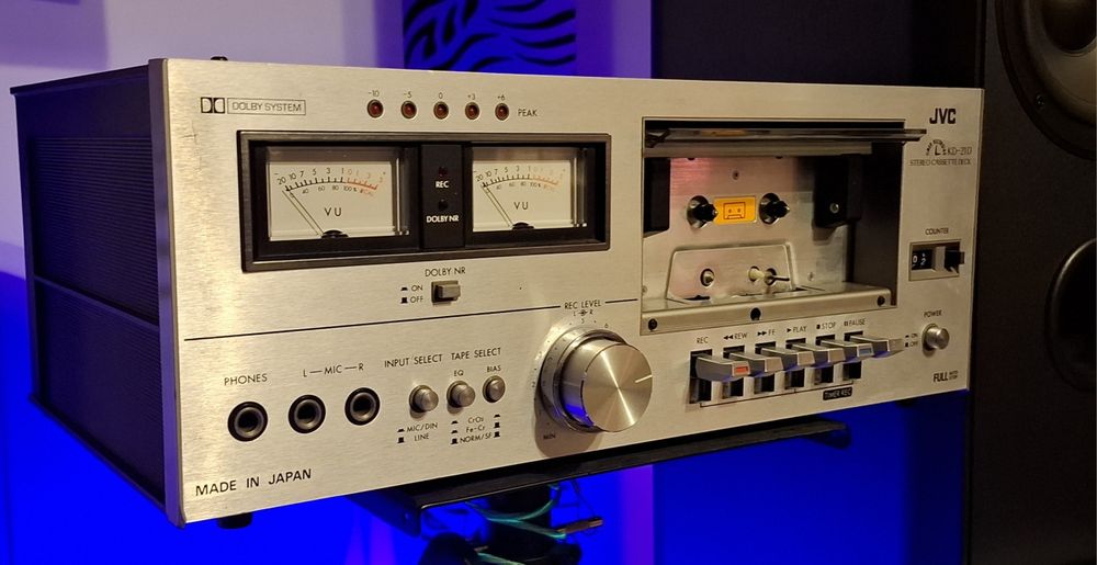 Magnetofon kasetowy JVC