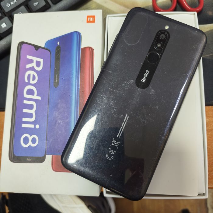 Продам Redmi 8 4/64gb