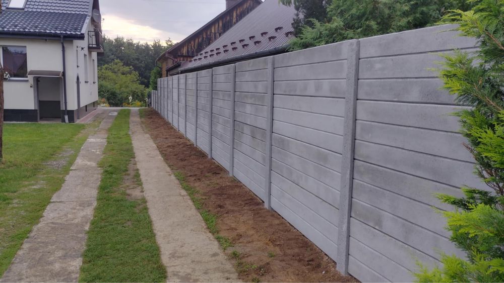 Płot betonowy, ogrodzenie betonowe, ogrodzenie z transportem i montaz