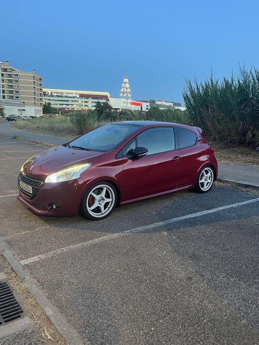 Peugeot 208 gti