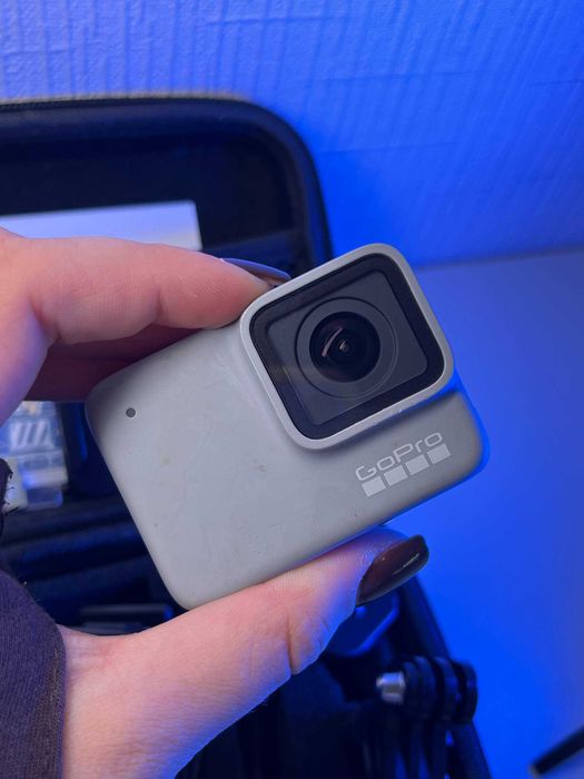 Екшн-камера GoPro Hero 7 white з флешкою
