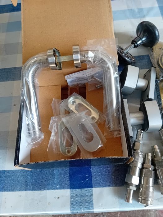 Material sobra fechaduras puxadores