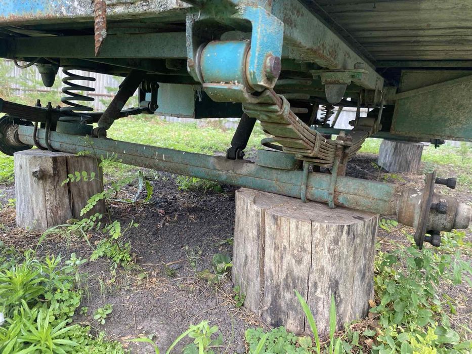 Платформа причеп для бджіл вуликів