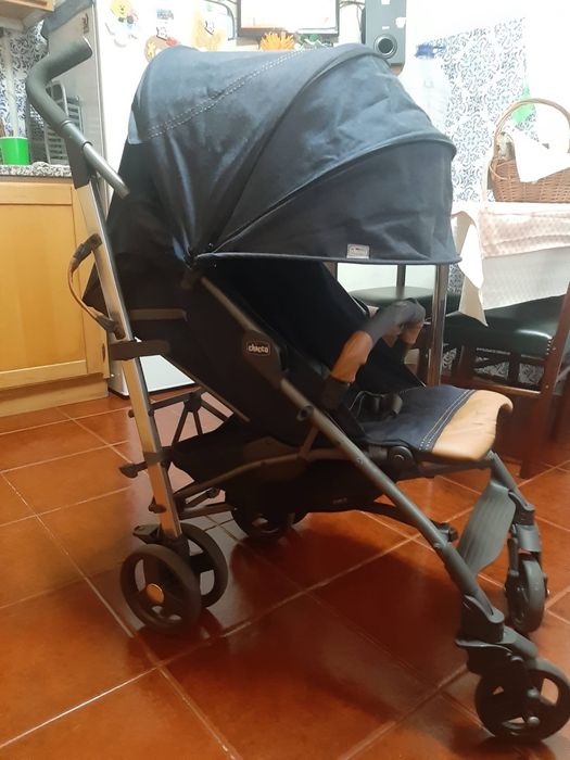 Carrinho de bebé chicco
