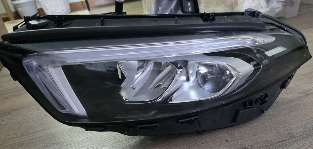 Farol Mercedes class A w177