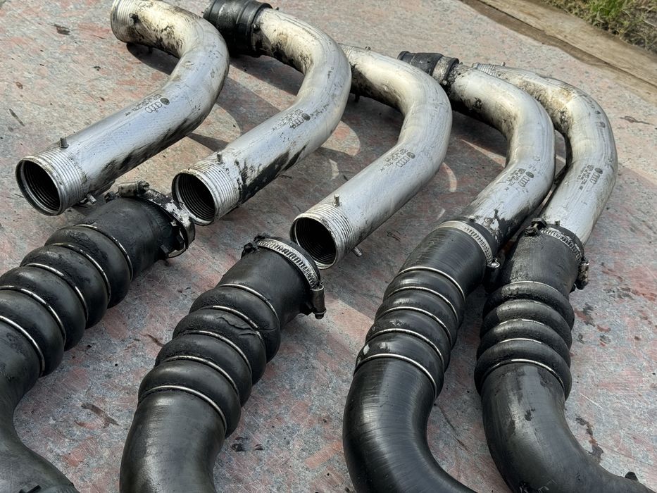 Патрубок інтеркулера 3.0 tdi Audi a6 c6 059145731 AK интеркулера 2.7