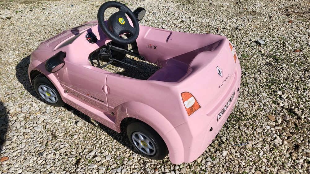 Carro a pedais Renault Twingo