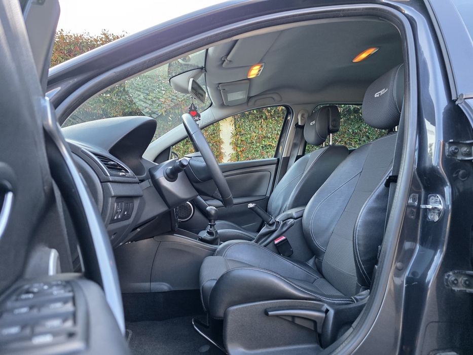 Renault Mégane GT Line Sport Tourer 1.5 DCI 110cv — Nacional • Muito Bem Estimada • Económica • 2011