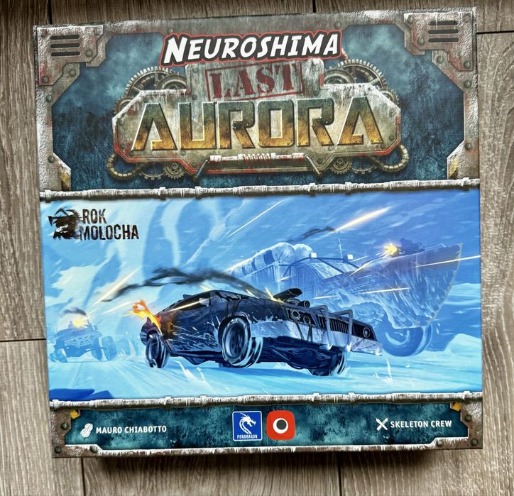 Last Aurora + dodatki + insert + mata + plastikowe figurki