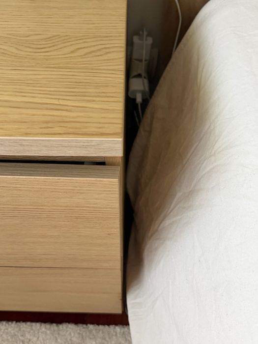 Mesas de cabeceira Ikea Malm