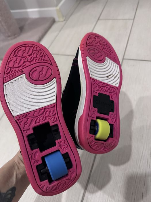 Роликові кросівки Heelys  33 розмір