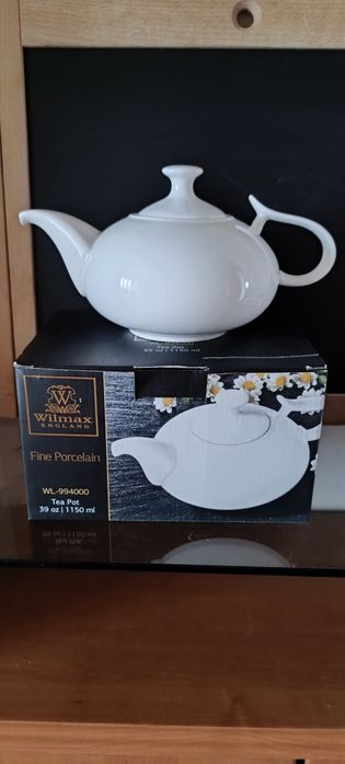 Продам новый чайник заварочный с подставкой для подогрева