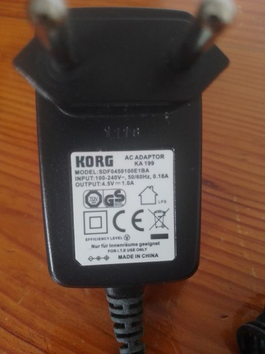 Alimentador Korg KA 199