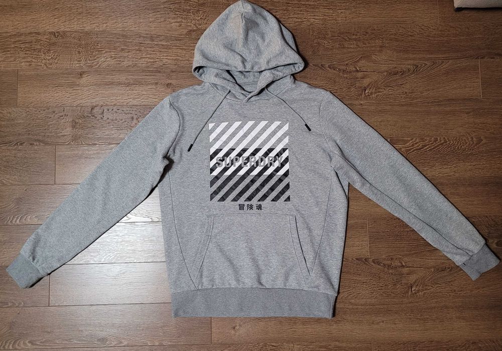Толстовка Superdry.