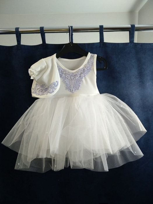 Продам маленьке платтячко "Сніжинка".