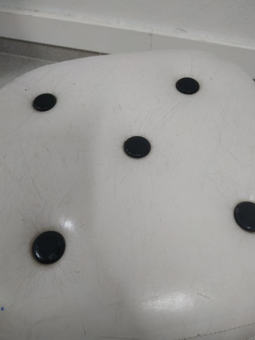 Puff dado preto e branco