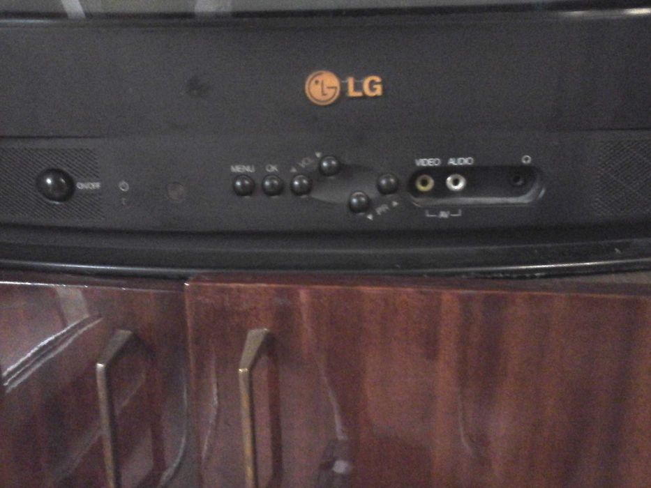 Продам телевизор