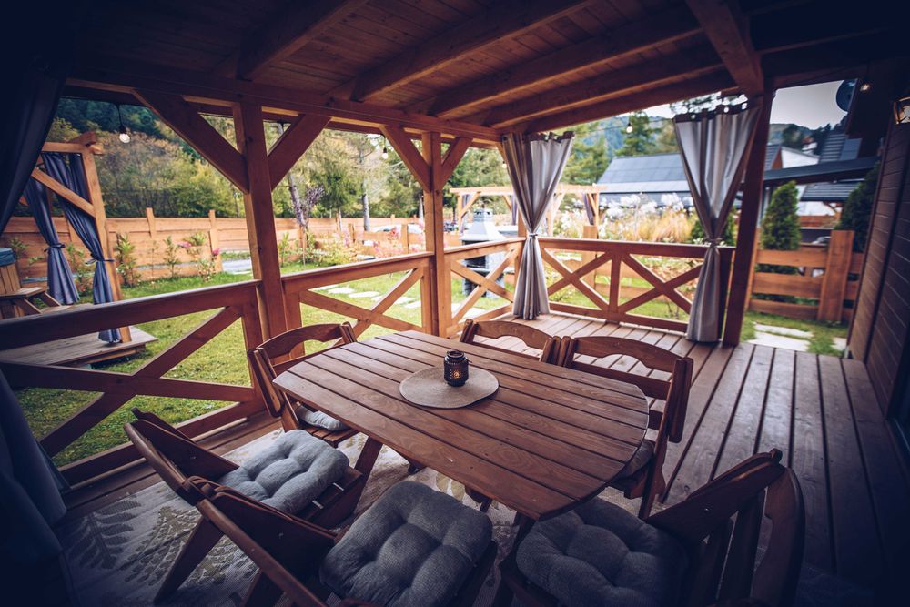 Domki. Bieszczady. Balia, jacuzzi na wyłączność w cenie.