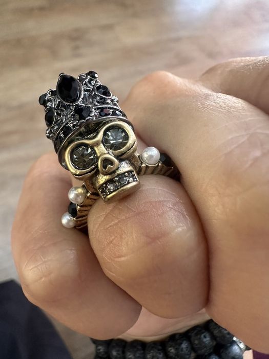 Кольцо Alexander McQueen. Новое.