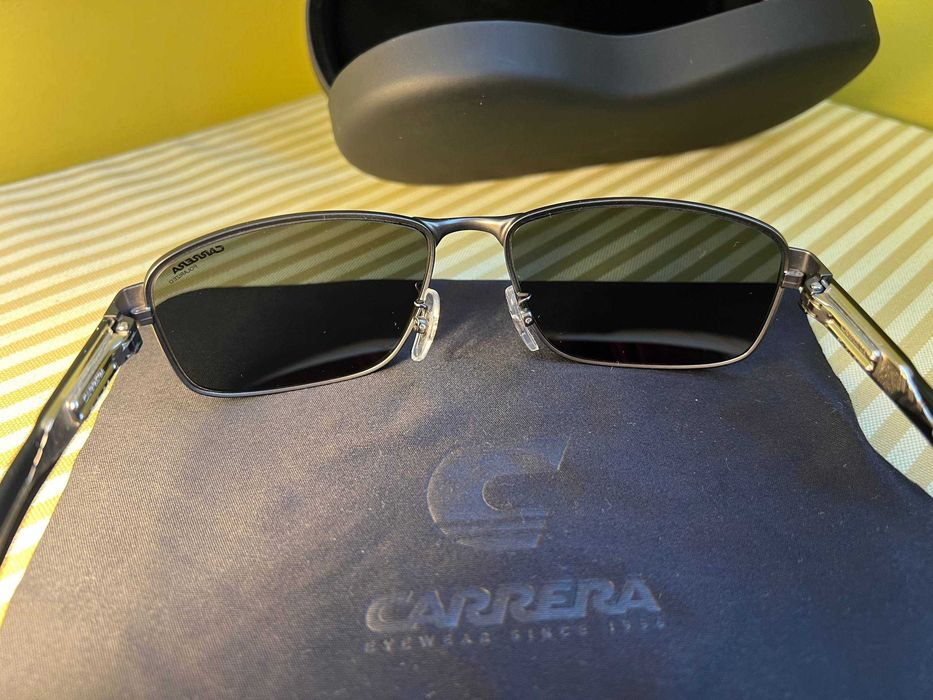 Сонцезахисні окуляри Carrera