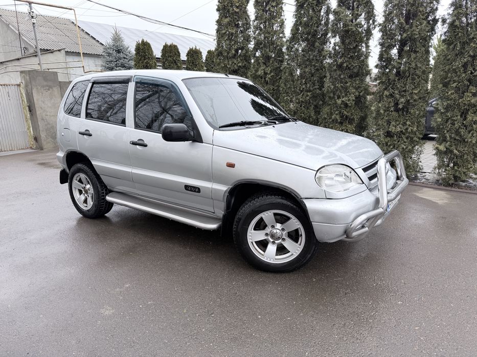 Chevrolet  Niva 4#4  1.7 г/б 2007г