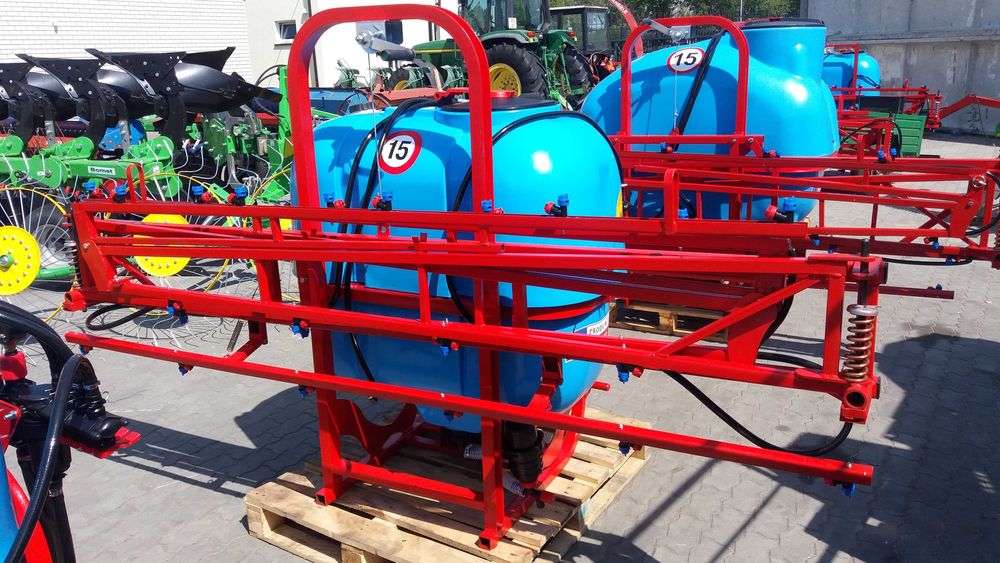 обприскувач навісний (усилений опрыскиватель навесной польский)