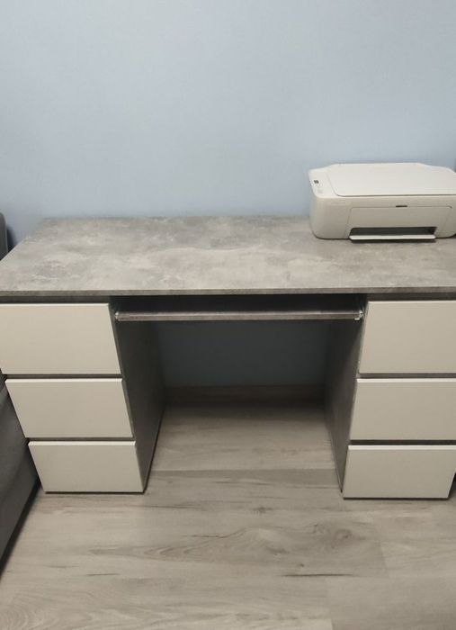 Pilnie sprzedam Biurko beton-biały połysk