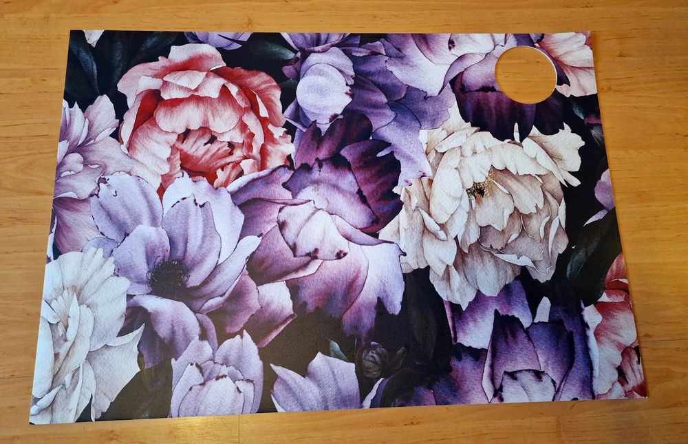 Mata na biurko Ikea Micke 73x50 kwiaty, otwory