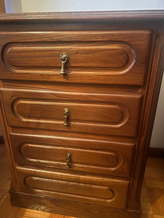 Artigos de mobiliário (Quarto+Sala de Jantar)