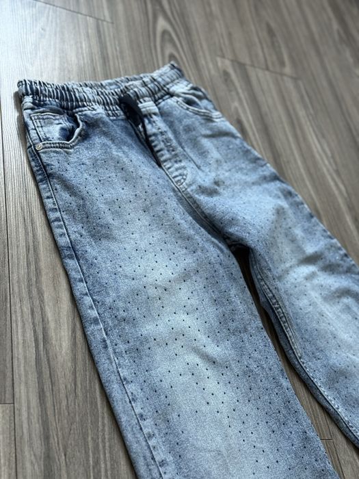 Нові джинси з камінчиками на дівчинку